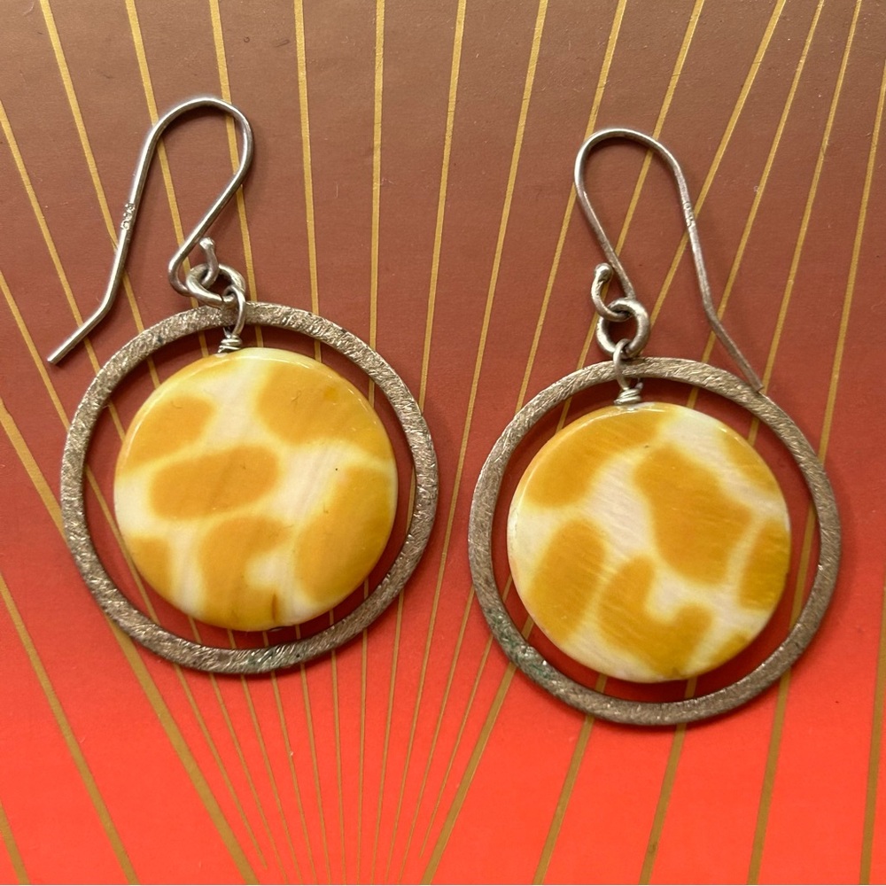 Earrings - Picture 4 of 4